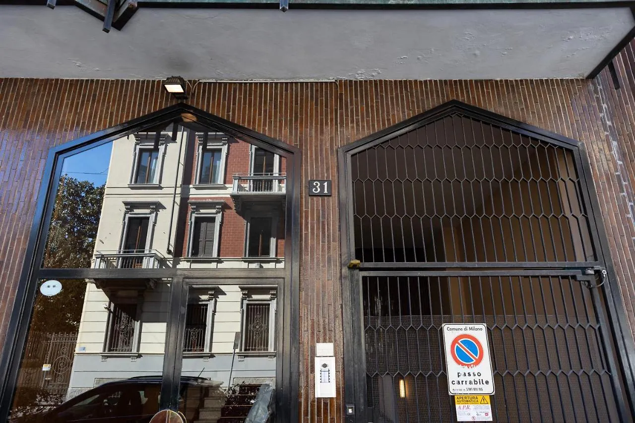 Elegante E Spazioso Quadrilocale In Porta Venezia Milan